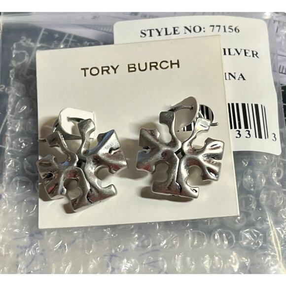 TORY BURCH SILVER ROXANNE HIDDEN LOGO HOOP EARRINGS - Picture 4 of 5